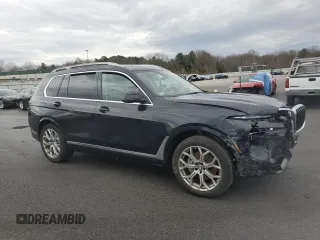 2025 BMW X7 xDrive40i with VIN 5UX23EM02S9W72422, listed as a Copart auction lot 51431985 with 0 mi miles and Clean Title. Bid and sale history available at carsss.com. Image 4.