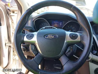 2013 Ford Focus SE with VIN 1FADP3F27DL205106, listed as a IAAI auction lot 41822373 with 187,439 mi miles. Bid and sale history available at carsss.com. Image 13.