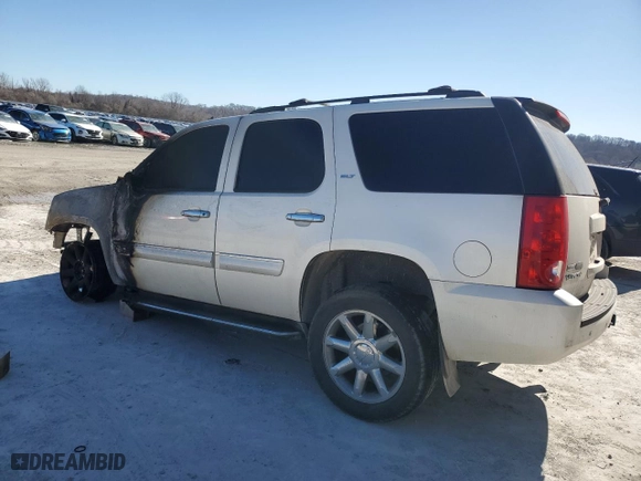 2008 GMC Yukon SLT w/4SB with VIN 1GKFK13058R215598, listed as a Copart auction lot 47046295 with 0 mi miles and Salvage Title. Bid and sale history available at carsss.com. Image 2.