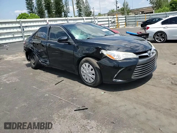 2017 Toyota Camry XLE z VIN 4T1BF1FK1HU781648, wystawiony jako Copart lot #57141715 z przebiegiem 70 437 mil mil oraz Szkoda całkowita • Salvage title. Historia ofert i sprzedaży dostępna na DreamBid. Obrazek 13.