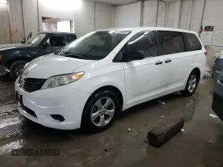 2011 Toyota Sienna with VIN 5TDZK3DC2BS006079, listed as a Copart auction lot 47065045 with 195,663 mi miles and Salvage Title. Bid and sale history available at carsss.com. Image 1.