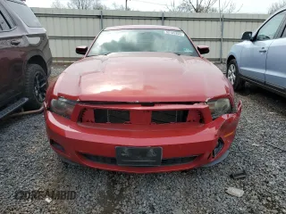 2010 Ford Mustang V6 with VIN 1ZVBP8AN3A5133074, listed as a Copart auction lot 52142895 with 124,033 mi miles and Salvage Title. Bid and sale history available at DreamBid. Image 5.