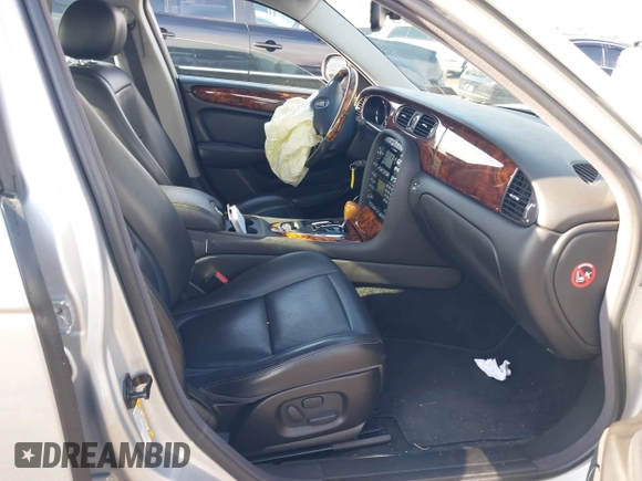 2006 Jaguar XJ with VIN SAJWA71B96SH04571, listed as a IAAI auction lot 41574323 with 1 mi miles. Bid and sale history available at carsss.com. Image 5.