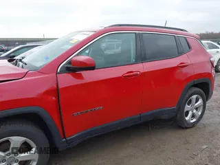 2017 Jeep Compass Latitude with VIN 3C4NJCBB4HT653125, listed as a IAAI auction lot 42006468 with Not provided miles and . Bid and sale history available at DreamBid. Image 15.
