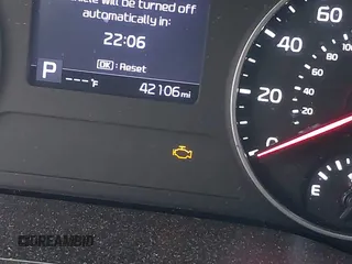 2023 Kia Seltos Nightfall z VIN KNDEUCA27P7348312, wystawiony jako IAAI lot #42028454 z przebiegiem 42 106 mil mil oraz . Historia ofert i sprzedaży dostępna na DreamBid. Obrazek 15.