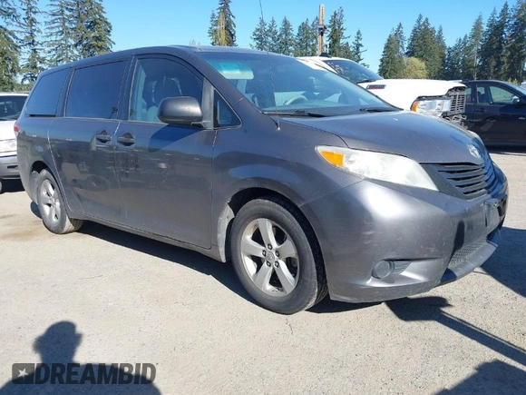 2013 Toyota Sienna L with VIN 5TDZK3DC1DS400675, listed as a IAAI auction lot 42053231 with 85,070 mi miles. Bid and sale history available at carsss.com. Image 1.