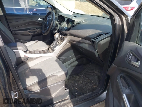 2016 Ford Escape SE with VIN 1FMCU0GX1GUC19942, listed as a IAAI auction lot 41504587 with 142,122 mi miles. Bid and sale history available at carsss.com. Image 5.