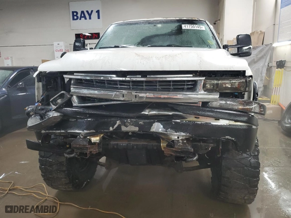 2000 Chevrolet Silverado 1500 LS with VIN 2GCEK19T6Y1315534, listed as a Copart auction lot 41750145 with 164,363 mi miles and Salvage Title. Bid and sale history available at carsss.com. Image 5.