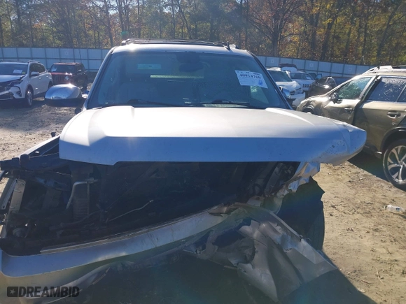 2011 Chevrolet Avalanche LTZ with VIN 3GNMCGE01BG331489, listed as a IAAI auction lot 40914760 with 1 mi miles. Bid and sale history available at carsss.com. Image 13.