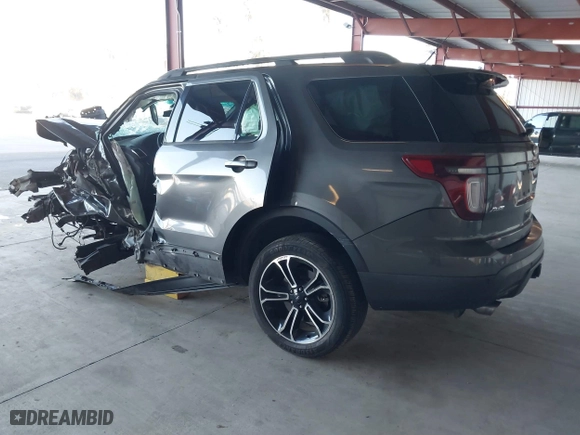 2015 Ford Explorer Sport with VIN 1FM5K8GT4FGA27549, listed as a IAAI auction lot 41353893 with 172,871 mi miles. Bid and sale history available at carsss.com. Image 3.