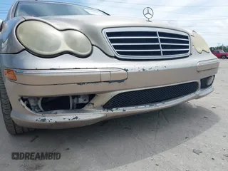 2005 Mercedes-Benz C 320 with VIN WDBRF64J45F610076, listed as a IAAI auction lot 42422374 with 136,991 mi miles and . Bid and sale history available at DreamBid. Image 6.