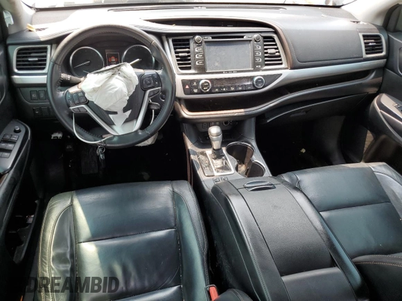2018 Toyota Highlander SE with VIN 5TDKZRFH9JS545175, listed as a Copart auction lot 59377945 with 214,242 mi miles and Salvage title. Bid and sale history available at DreamBid. Image 8.