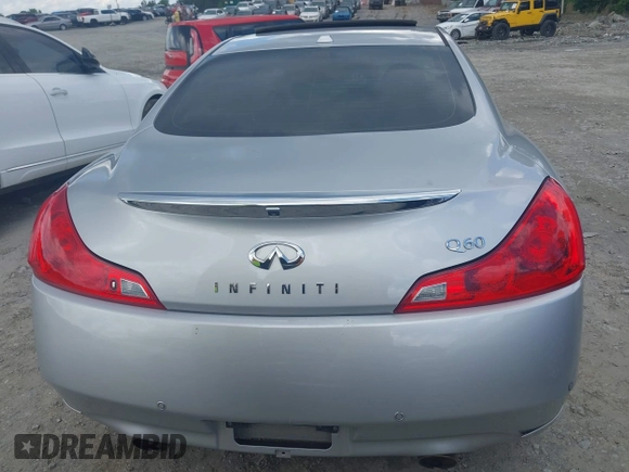 2015 Infiniti Q60 S Limited z VIN JN1CV6EK6FM871680, wystawiony jako IAAI lot #42253006 z przebiegiem 113 513 mil mil oraz . Historia ofert i sprzedaży dostępna na DreamBid. Obrazek 16.