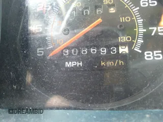 1995 Chevrolet Chevy Van z VIN 1GCEG25K2SF159884, wystawiony jako IAAI lot #41947206 z przebiegiem 308 693 mil mil oraz . Historia ofert i sprzedaży dostępna na DreamBid. Obrazek 7.