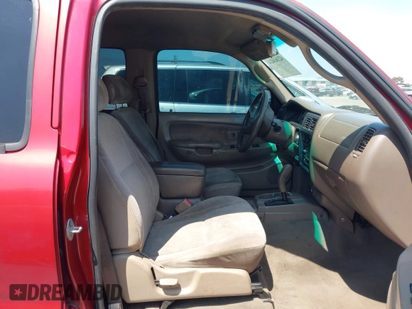 2004 Toyota Tacoma PreRunner z VIN 5TEGN92N84Z324686, wystawiony jako IAAI lot #42161414 z przebiegiem 284 716 mil mil oraz . Historia ofert i sprzedaży dostępna na DreamBid. Obrazek 5.