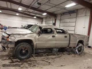 2003 Chevrolet Silverado 2500HD LS with VIN 1GCHK23173F140934, listed as a IAAI auction lot 41263369 with 101,952 mi miles. Bid and sale history available at carsss.com. Image 14.