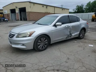 2011 Honda Accord EX-L z VIN 1HGCP3F85BA018290, wystawiony jako Copart lot #62327475 z przebiegiem 155 497 mil mil oraz Szkoda całkowita • Salvage title. Historia ofert i sprzedaży dostępna na DreamBid. Obrazek 1.