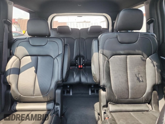 2024 Jeep Grand Cherokee Limited with VIN 1C4RJKBG1R8603337, listed as a Copart auction lot 64798465 with 19,212 mi miles and Clean title. Bid and sale history available at DreamBid. Image 10.