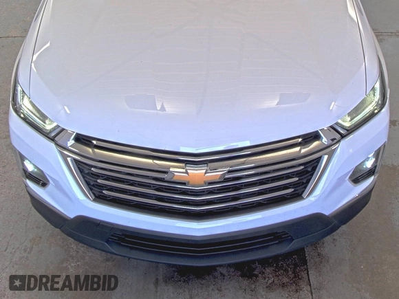 2022 Chevrolet Traverse LT Cloth z VIN 1GNERGKW0NJ133033, wystawiony jako IAAI lot #42843495 z przebiegiem 97 178 mil mil oraz . Historia ofert i sprzedaży dostępna na DreamBid. Obrazek 18.