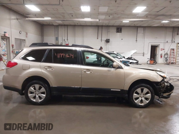 2010 Subaru Outback Premium All-Weather Anniversary z VIN 4S4BRBCC8A3325085, wystawiony jako IAAI lot #41994674 z przebiegiem 148 033 mil mil oraz . Historia ofert i sprzedaży dostępna na DreamBid. Obrazek 14.