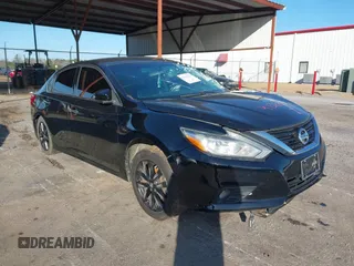 2018 Nissan Altima SR with VIN 1N4AL3AP4JC261940, listed as a IAAI auction lot 41322762 with 143,254 mi miles and . Bid and sale history available at carsss.com. Image 1.