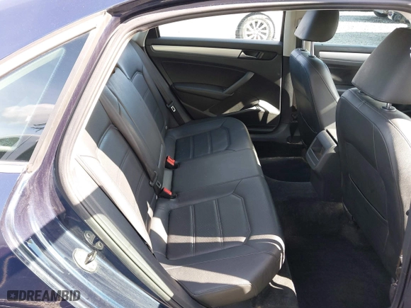 2012 Volkswagen Passat SE with VIN 1VWBP7A3XCC019290, listed as a IAAI auction lot 41728353 with 117,281 mi miles. Bid and sale history available at carsss.com. Image 8.