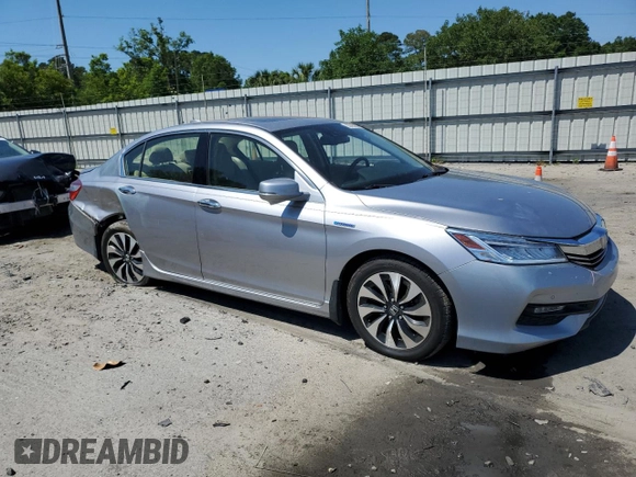 2017 Honda Accord Touring z VIN JHMCR6F77HC022211, wystawiony jako Copart lot #55593205 z przebiegiem 99 193 mil mil oraz Szkoda całkowita • Salvage title. Historia ofert i sprzedaży dostępna na DreamBid. Obrazek 4.