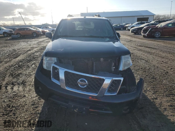 2011 Nissan Pathfinder LE z VIN 5N1AR1NB2BC603975, wystawiony jako Copart lot #84812614 z przebiegiem Nie podano mil oraz Szkoda całkowita • Salvage title. Historia ofert i sprzedaży dostępna na DreamBid. Obrazek 5.