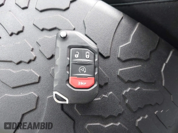 2022 Jeep Gladiator Texas Trail z VIN 1C6HJTAG0NL162804, wystawiony jako IAAI lot #41524087 z przebiegiem 17 652 mil mil oraz . Historia ofert i sprzedaży dostępna na DreamBid. Obrazek 11.