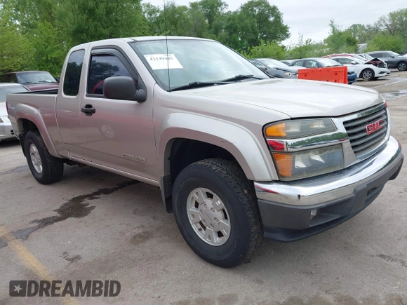 2004 GMC Canyon SLE Z71 with VIN 1GTDS196448215817, listed as a IAAI auction lot 42149485 with 132,760 mi miles. Bid and sale history available at carsss.com. Image 1.