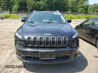 2016 Jeep Cherokee Altitude with VIN 1C4PJMCB6GW101759, listed as a Copart auction lot 62209745 with 89,820 mi miles and Clean title. Bid and sale history available at DreamBid. Image 5.