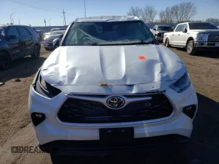 2022 Toyota Highlander LE z VIN 5TDBZRBH4NS246673, wystawiony jako Copart lot #40898463 z przebiegiem 2 366 mil mil oraz . Historia ofert i sprzedaży dostępna na DreamBid. Obrazek 5.