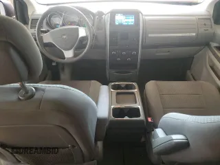2010 Dodge Grand Caravan Hero with VIN 2D4RN3D11AR440333, listed as a Copart auction lot 53048205 with 198,991 mi miles and Salvage Title. Bid and sale history available at DreamBid. Image 8.