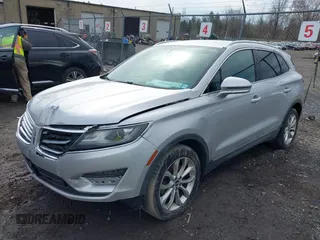 2015 Lincoln MKC with VIN 5LMTJ2AH6FUJ10863, listed as a IAAI auction lot 41983116 with 111,250 mi miles. Bid and sale history available at carsss.com. Image 2.
