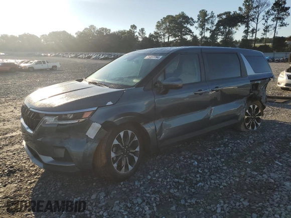 2024 Kia Carnival EX with VIN KNDNC5H33R6348426, listed as a Copart auction lot 89324115 with 14,070 mi miles and Salvage Title. Bid and sale history available at carsss.com. Image 1.
