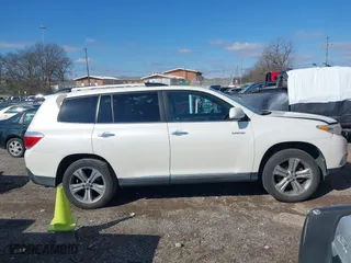 2012 Toyota Highlander Limited with VIN 5TDYK3EH4CS052018, listed as a IAAI auction lot 41731421 with 197,132 mi miles. Bid and sale history available at carsss.com. Image 13.