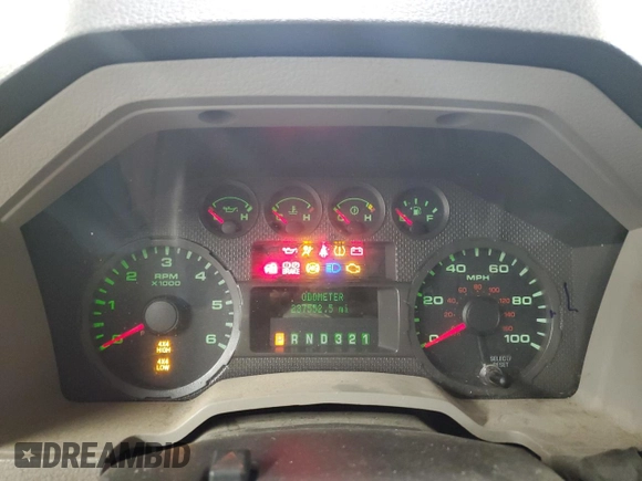2010 Ford F-250 XL z VIN 1FTSW2B58AEB12691, wystawiony jako Copart lot #50149355 z przebiegiem 237 552 mil mil oraz Szkoda całkowita • Salvage title. Historia ofert i sprzedaży dostępna na DreamBid. Obrazek 9.