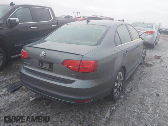 2015 Volkswagen Jetta Sedan Hybrid SEL Premium with VIN 3VW637AJ9FM310524, listed as a IAAI auction lot 41530261 with 160,088 mi miles. Bid and sale history available at carsss.com. Image 4.