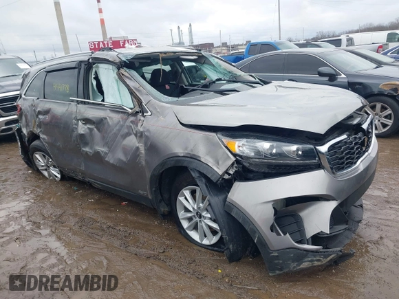 2019 Kia Sorento LX z VIN 5XYPGDA33KG537484, wystawiony jako IAAI lot #41441778 z przebiegiem 99 170 mil mil oraz . Historia ofert i sprzedaży dostępna na DreamBid. Obrazek 17.