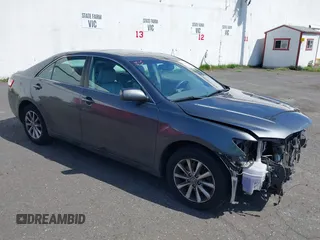 2011 Toyota Camry LE z VIN 4T4BF3EK1BR132734, wystawiony jako IAAI lot #42030093 z przebiegiem 157 080 mil mil oraz . Historia ofert i sprzedaży dostępna na DreamBid. Obrazek 1.