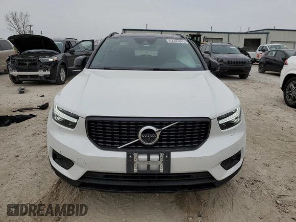 2022 Volvo XC40 R-Design с VIN YV4162UM1N2648449, выставлен на аукционе Copart как лот 52323025 с пробегом 34 574 миль миль и Списание • Salvage title. История ставок и продаж доступна на DreamBid. Изображение 5.