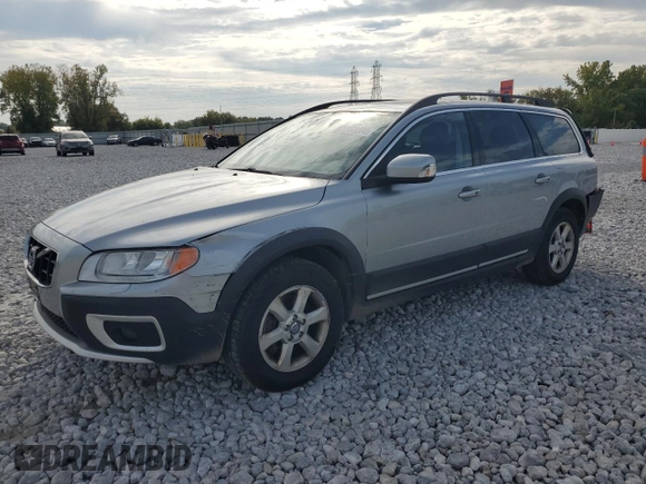 2013 Volvo XC70 3.2L with VIN YV4952BZ5D1154801, listed as a Copart auction lot 71763204 with 136,913 mi miles and Salvage Title. Bid and sale history available at DreamBid. Image 1.