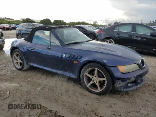 1999 BMW Z3 2.5 z VIN 4USCH9332XLF79854, wystawiony jako Copart lot #73642944 z przebiegiem 175 110 mil mil oraz Szkody całkowita. Historia ofert i sprzedaży dostępna na DreamBid. Obrazek 4.