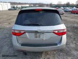 2013 Honda Odyssey LX with VIN 5FNRL5H22DB028827, listed as a IAAI auction lot 41775121 with 211,205 mi miles. Bid and sale history available at carsss.com. Image 16.