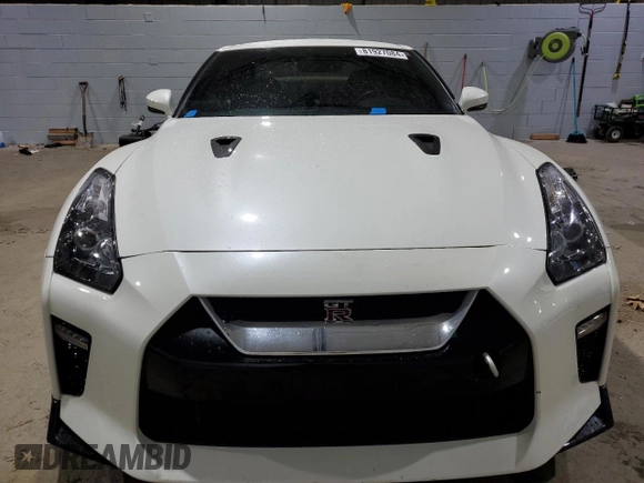 2020 Nissan GT-R Premium z VIN JN1AR5EF7LM100438, wystawiony jako Copart lot #81927084 z przebiegiem Nie podano mil oraz Szkody całkowita. Historia ofert i sprzedaży dostępna na DreamBid. Obrazek 5.