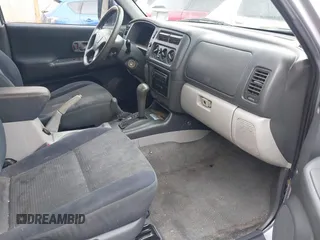 2004 Mitsubishi Montero Sport LS with VIN JA4MT21R24J003641, listed as a IAAI auction lot 41809144 with 223,449 mi miles. Bid and sale history available at carsss.com. Image 5.