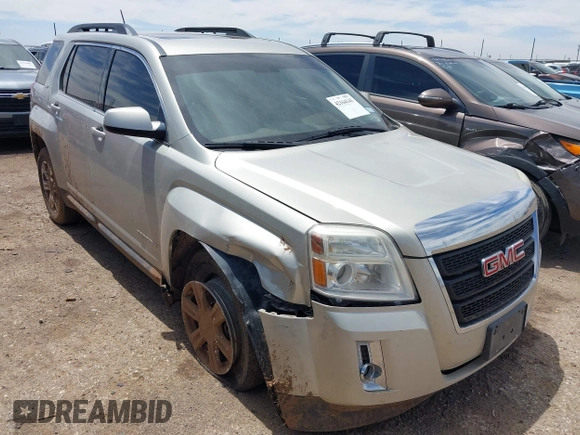 2015 GMC Terrain SLT z VIN 2GKFLXEK1F6240828, wystawiony jako IAAI lot #42164143 z przebiegiem 129 652 mil mil oraz . Historia ofert i sprzedaży dostępna na DreamBid. Obrazek 1.