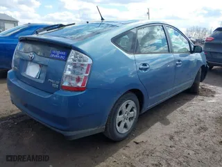 2006 Toyota Prius with VIN JTDKB20U767514185, listed as a IAAI auction lot 41679500 with 90,805 mi miles. Bid and sale history available at carsss.com. Image 4.