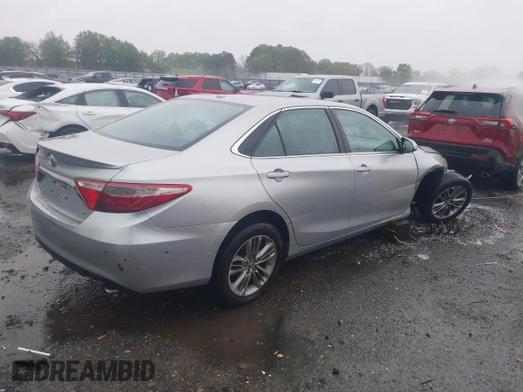 2015 Toyota Camry XLE with VIN 4T1BF1FK0FU110663, listed as a IAAI auction lot 41931382 with 187,648 mi miles. Bid and sale history available at carsss.com. Image 4.