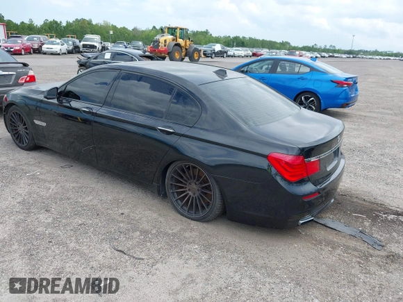 2011 BMW 7 Series 750Li с VIN WBAKB8C55BC852304, выставлен на аукционе IAAI как лот 42548356 с пробегом 166 529 миль миль и . История ставок и продаж доступна на DreamBid. Изображение 3.
